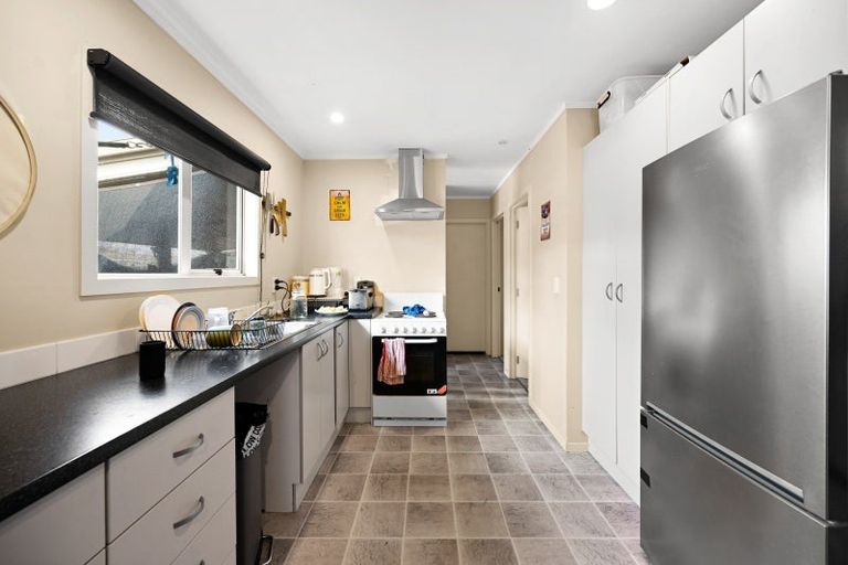 Photo of property in 117 Avalon Drive, Nawton, Hamilton, 3200