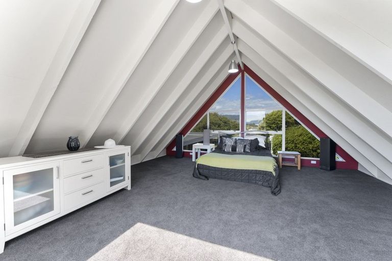 Photo of property in 37 Callender Terrace, Paraparaumu Beach, Paraparaumu, 5032