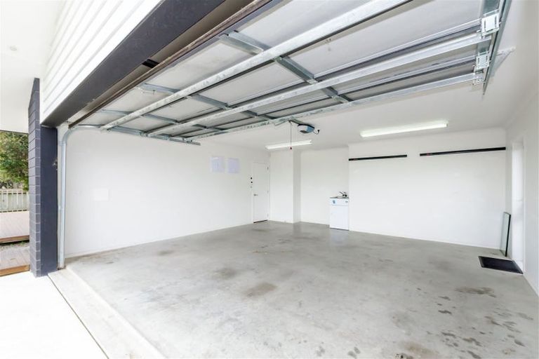 Photo of property in 1 Gardner Place, Otaki, 5512