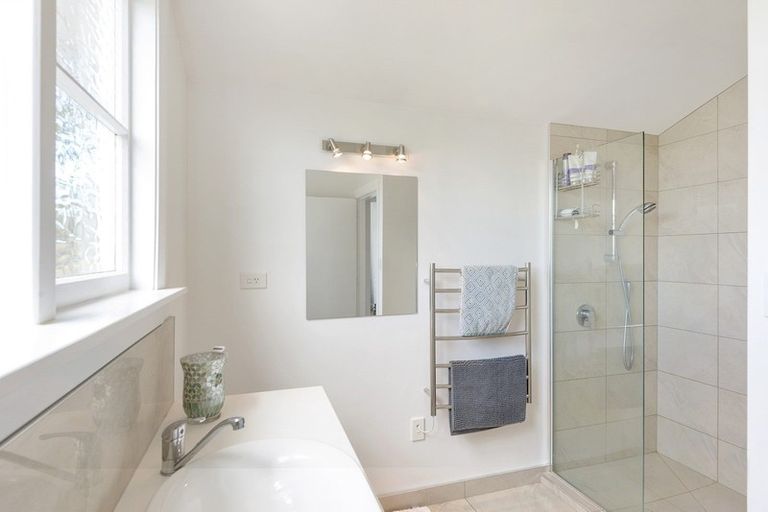 Photo of property in 60 Hamilton Avenue, Ilam, Christchurch, 8041