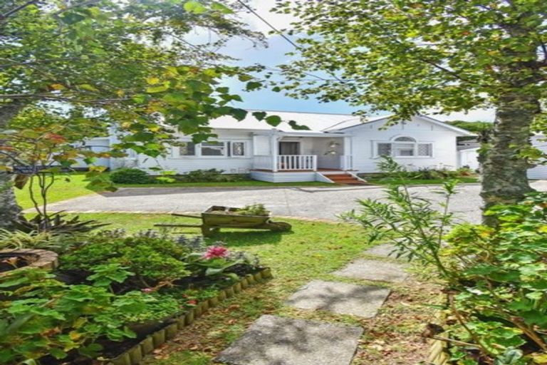 Photo of property in 10 Trentham Road, Papakura, 2110