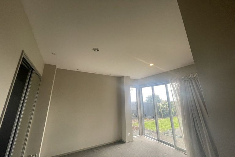 Photo of property in 9 Armstrong Farm Drive, East Tamaki Heights, Auckland, 2016
