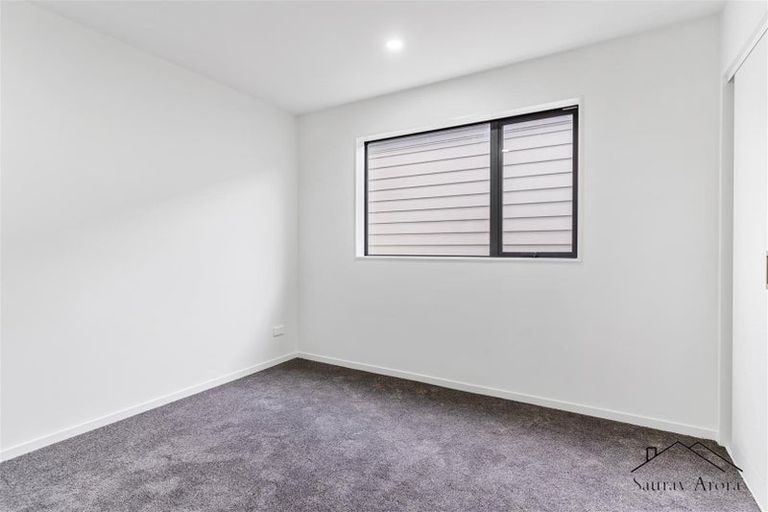 Photo of property in 16 Combat Street, Papakura, 2110