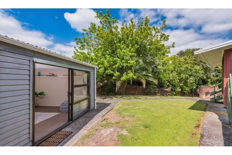 Photo of property in 63 Oreil Avenue, West Harbour, Auckland, 0618