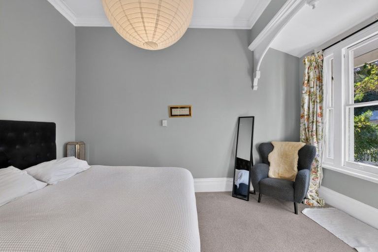 Photo of property in 28 Milton Road, Bluff Hill, Napier, 4110