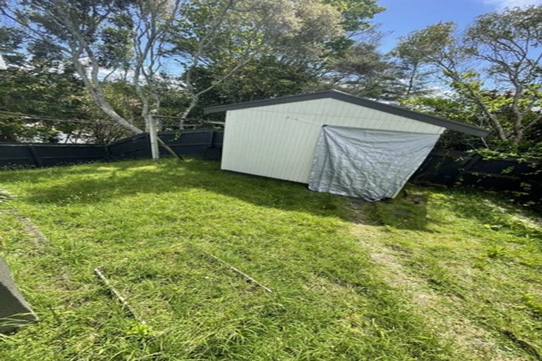 Photo of property in 184 Hutchinson Avenue, New Lynn, Auckland, 0600