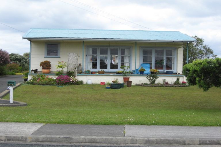 Photo of property in 1415 Whangaparaoa Road, Army Bay, Whangaparaoa, 0930