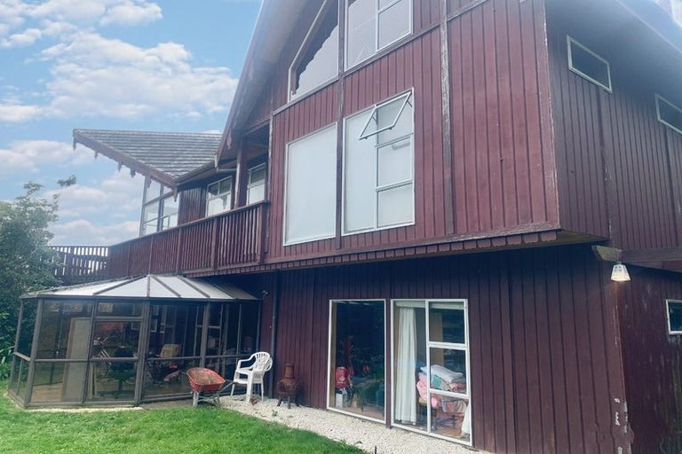 Photo of property in 7 Mayfair Place, Tawa, Wellington, 5028