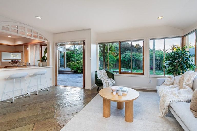 Photo of property in 6 Muritai Road, Milford, Auckland, 0620
