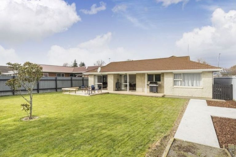 Photo of property in 80 John F Kennedy Drive, Milson, Palmerston North, 4414