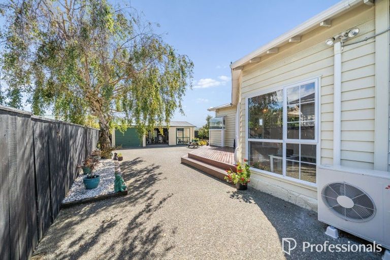 Photo of property in 11 Elizabeth Street, Moera, Lower Hutt, 5010