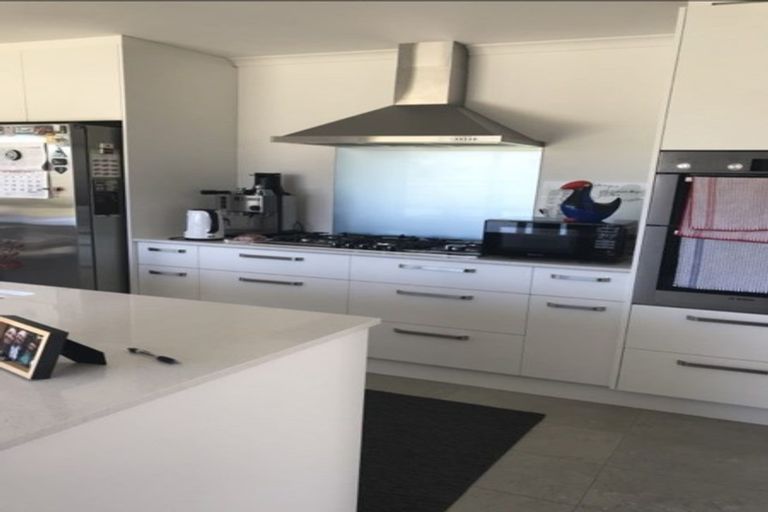 Photo of property in 3 Les Wakefield Road, Mapua, 7005