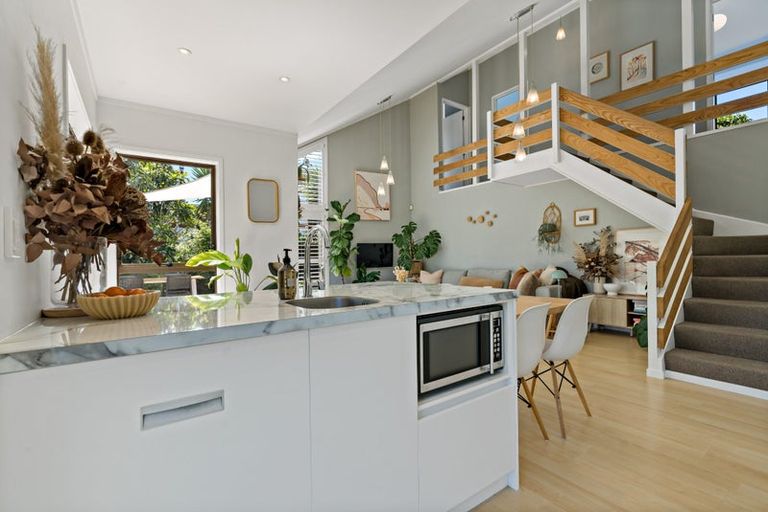 Photo of property in 2/29a Rangatira Road, Birkdale, Auckland, 0626