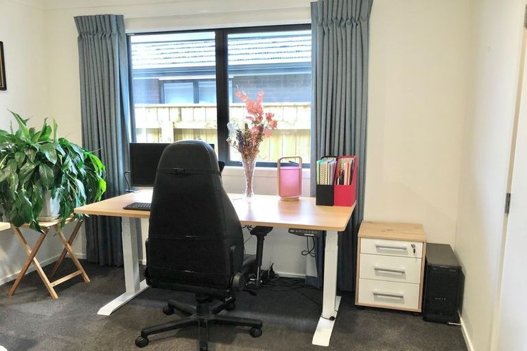 Photo of property in 79a Hinemoa Street, Levin, 5510