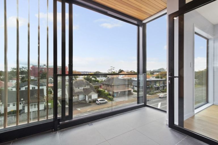 Photo of property in Frank Sargeson Apts, 303/74 Anzac Street, Takapuna, Auckland, 0622