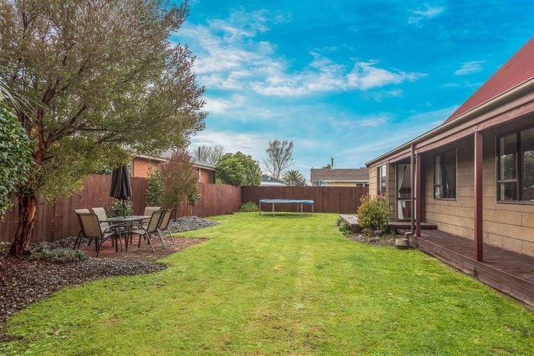 Photo of property in 4 Magenta Place, Broomfield, Christchurch, 8042