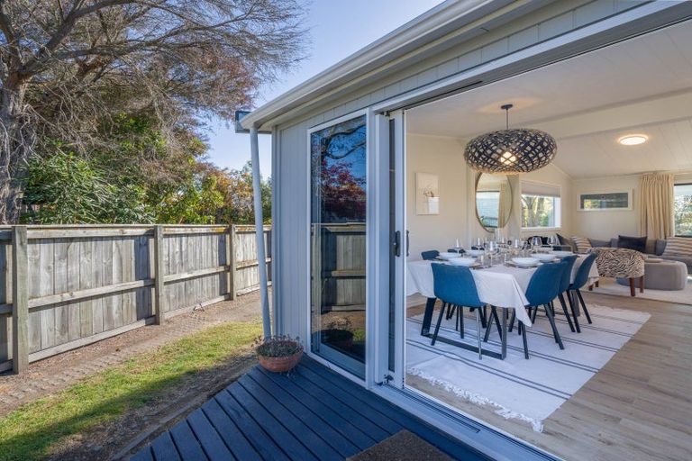 Photo of property in 4 Kathleen Place, Rainbow Point, Taupo, 3330