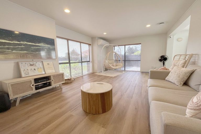 Photo of property in 22 Davington Way, Burswood, Auckland, 2013