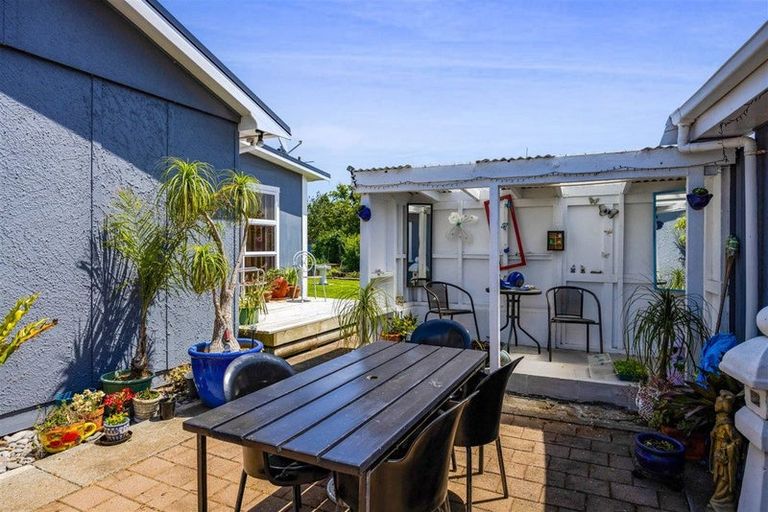 Photo of property in 40 Grey Street, Normanby, Hawera, 4614