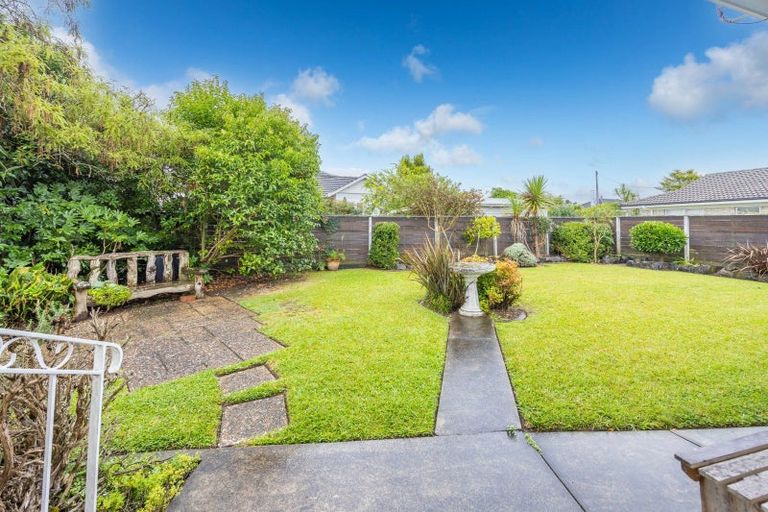 Photo of property in 2/1130 Heaphy Terrace, Fairfield, Hamilton, 3214