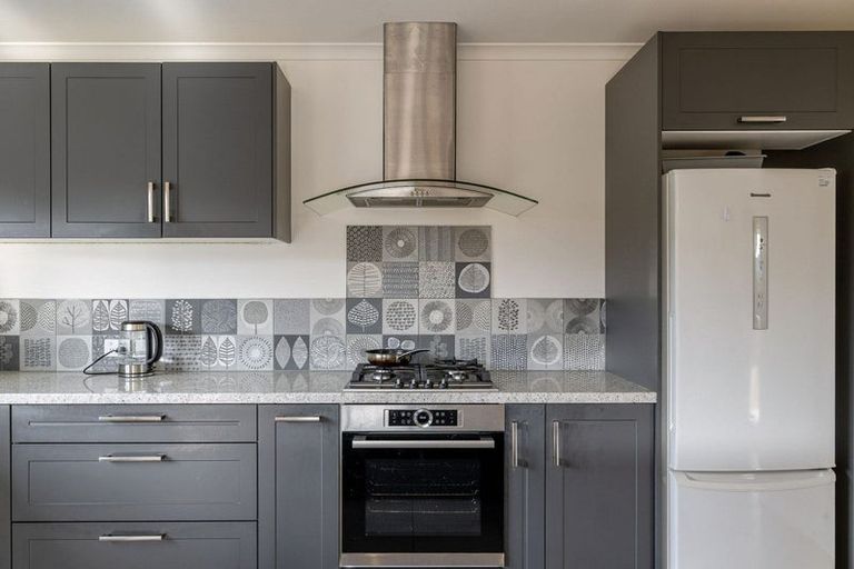 Photo of property in 6 Silkwood Place, Fitzherbert, Palmerston North, 4410