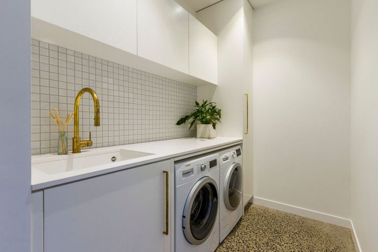 Photo of property in 19b Hart Road, Hauraki, Auckland, 0622