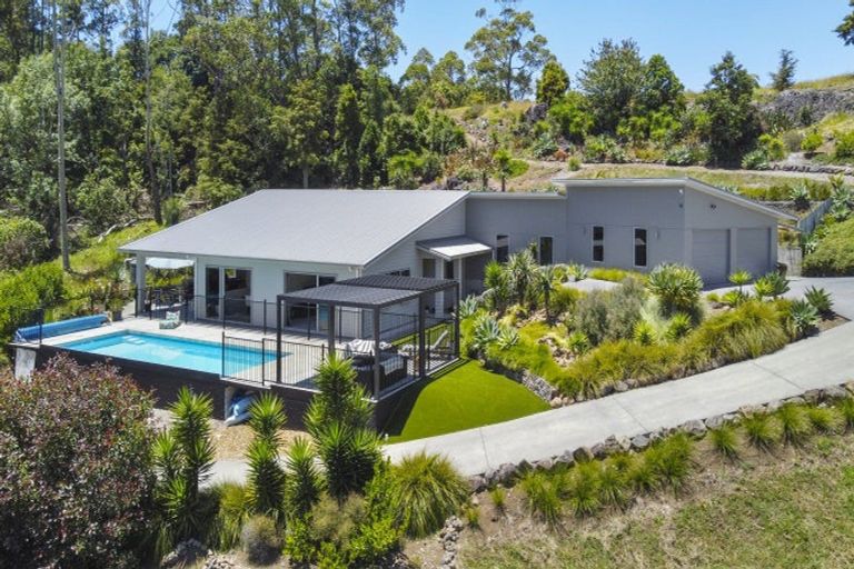 Photo of property in 38 Puriri Park Lane, Waipapa, 0230