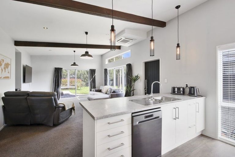 Photo of property in 7 Newnham Street, Rangiora, 7400