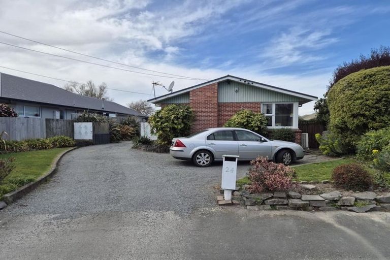 Photo of property in 24 Radbrook Street, Avonhead, Christchurch, 8042