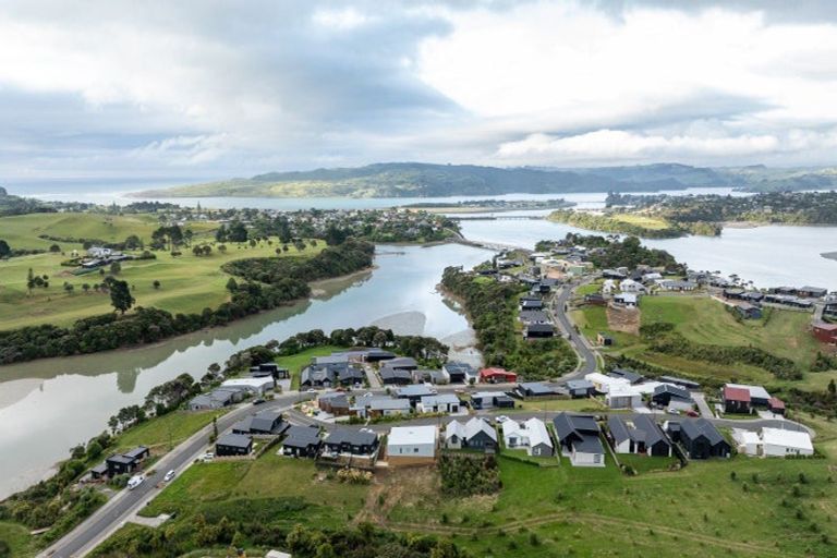 Photo of property in 8 Maataitai Road, Raglan, 3225