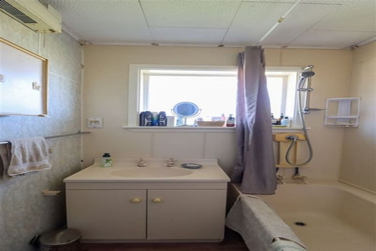 Photo of property in 38 Acacia Drive, Levels, Timaru, 7973