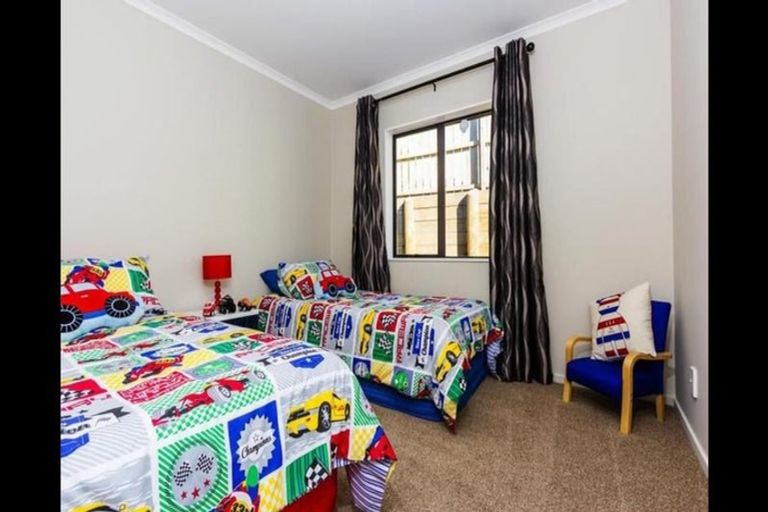 Photo of property in 225 Triangle Road, Massey, Auckland, 0614