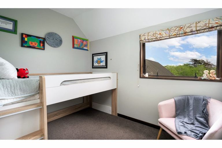 Photo of property in 7 Shalamar Drive, Cashmere, Christchurch, 8022