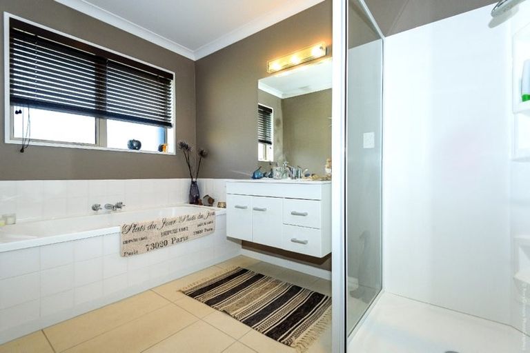 Photo of property in 14 Devine Drive, Rolleston, Christchurch, 7678