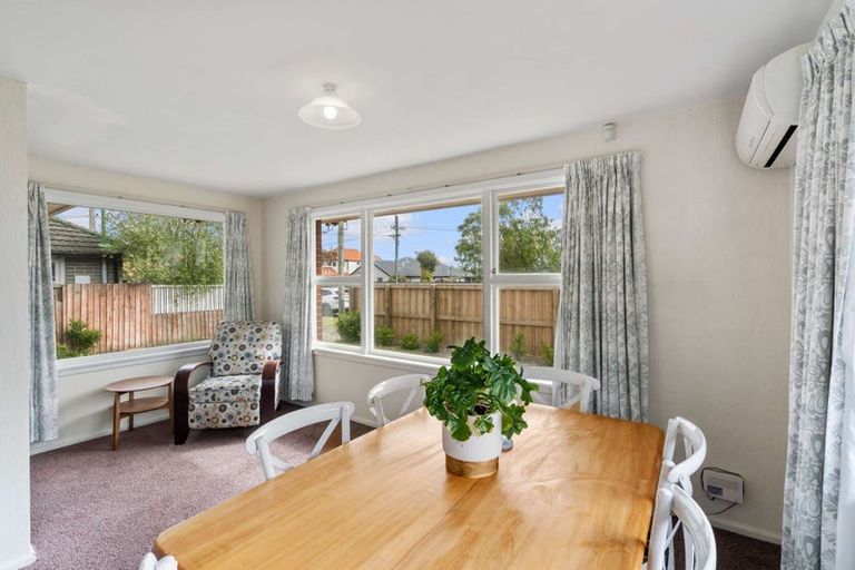 Photo of property in 39 Lake Terrace Road, Burwood, Christchurch, 8061