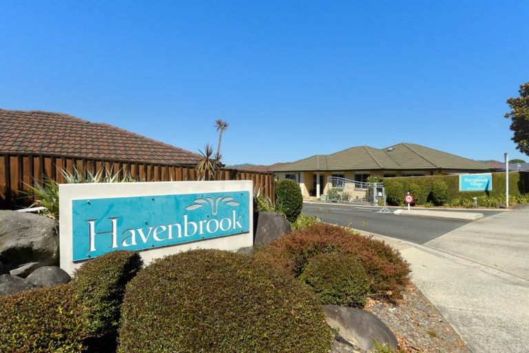 Photo of property in 10 Havenbrook Way, Pyes Pa, Tauranga, 3112