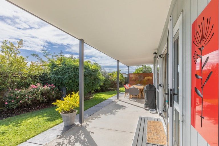Photo of property in 1 Blundell Avenue, Waipukurau, 4200