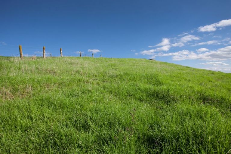 Photo of property in 207 Hutchinson Road, Richmond Downs, Walton, 3475