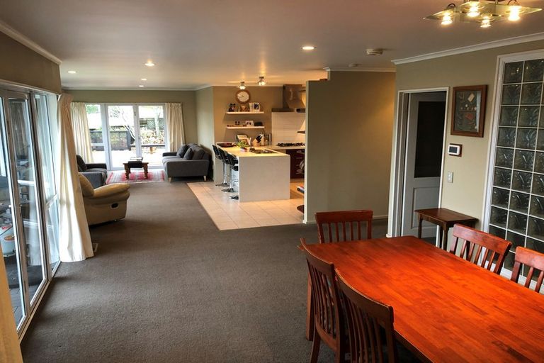 Photo of property in 69a Karina Road, Merrilands, New Plymouth, 4312