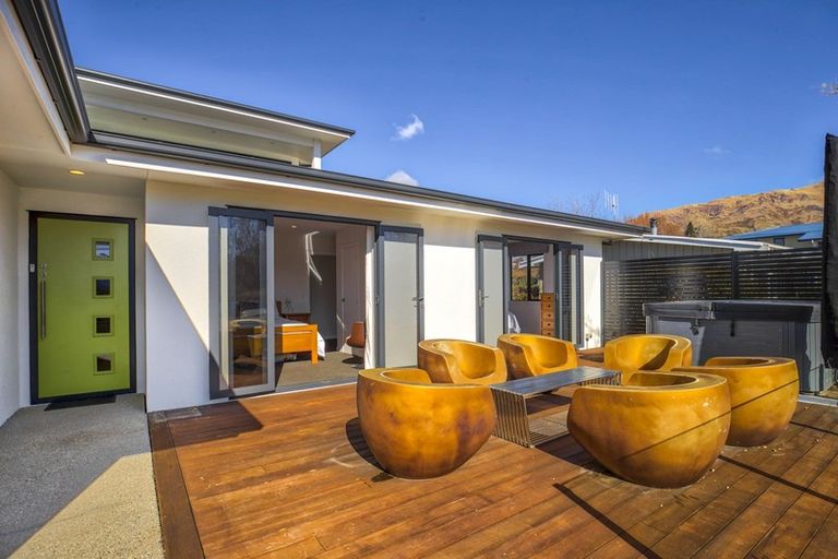 Photo of property in 156 Upton Street, Wanaka, 9305