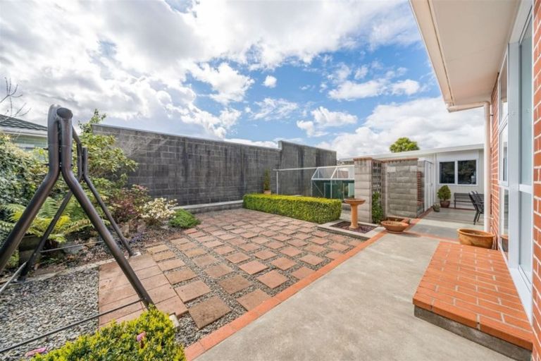Photo of property in 4 Burns Grove, Trentham, Upper Hutt, 5018