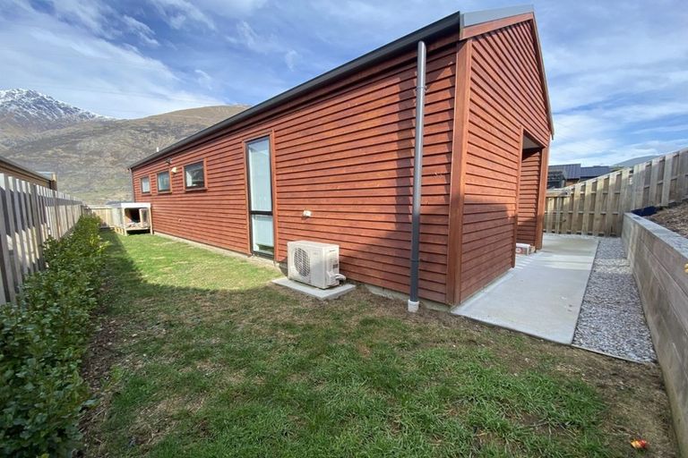 Photo of property in 60 Red Cottage Drive, Lake Hayes, Queenstown, 9304