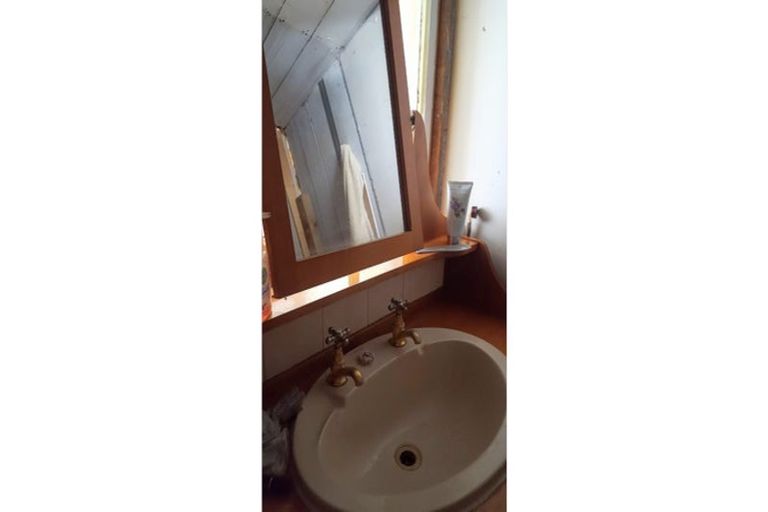 Photo of property in 1342 Coast Road, Toko Mouth, Milton, 9292