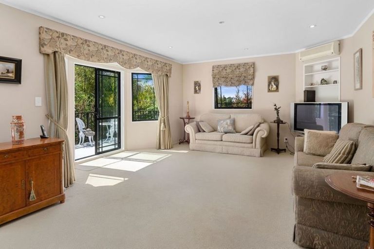 Photo of property in 11 Elmira Place, Browns Bay, Auckland, 0630