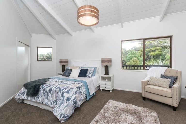 Photo of property in 45 Brick Bay Drive, Sandspit, Warkworth, 0982