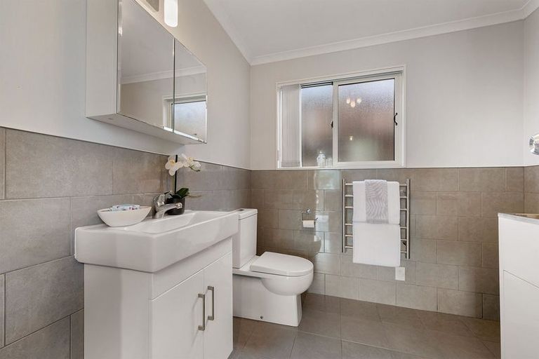 Photo of property in 61 Salford Street, Newlands, Wellington, 6037