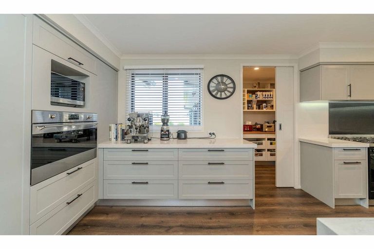 Photo of property in 1 Fernbird Grove, Kerikeri, 0294