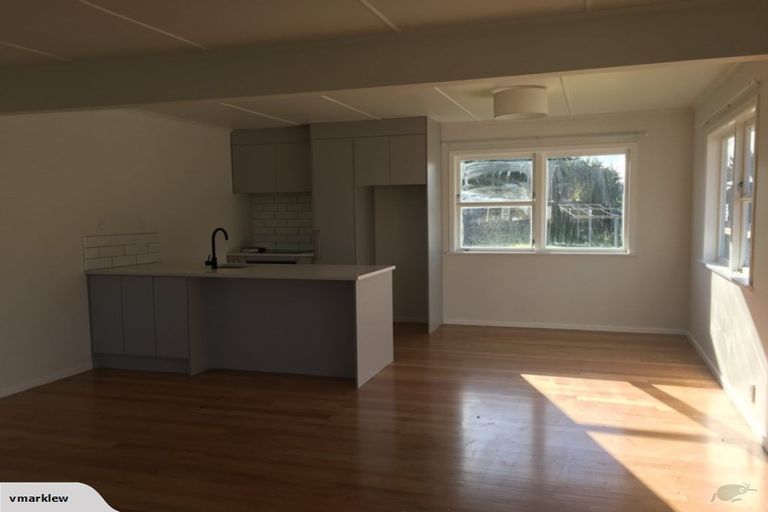 Photo of property in 23 Holland Street, Pukekohe, 2120