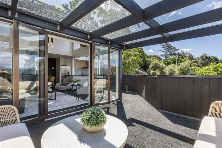Photo of property in 50 Ferry Street, Seatoun, Wellington, 6022