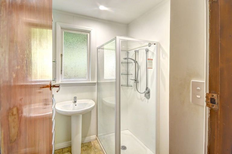 Photo of property in 21 Centennial Avenue, Helensburgh, Dunedin, 9010